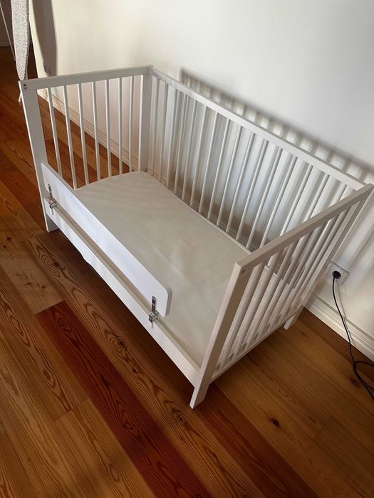 Cama de bébé ikea GULLIVER + Colchão + Barra de segurança