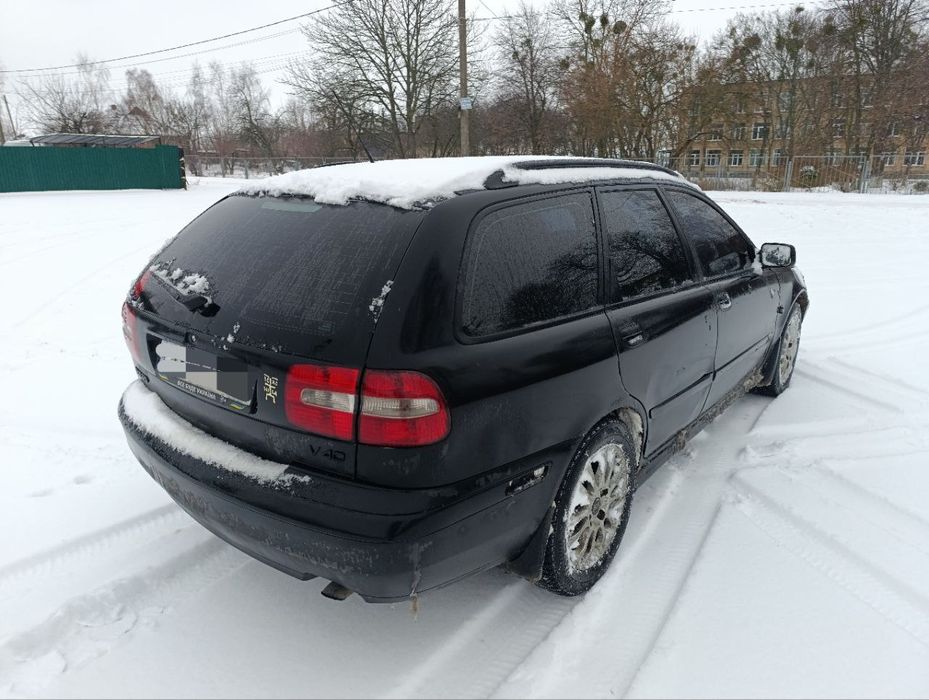 Продаж авто volvo v40