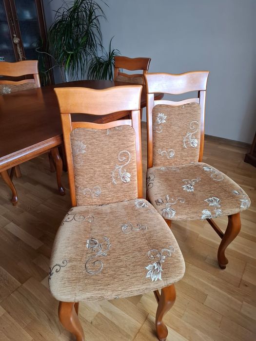Stół solidny drewniany rozkładany + 6 krzeseł