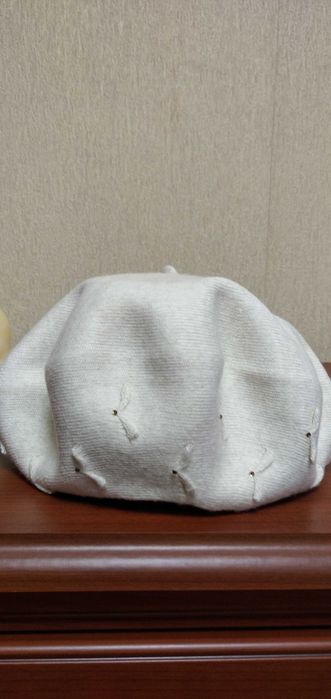 Берет жіночий зимоий