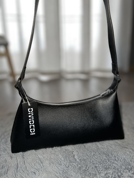 Czarna torebka na ramie