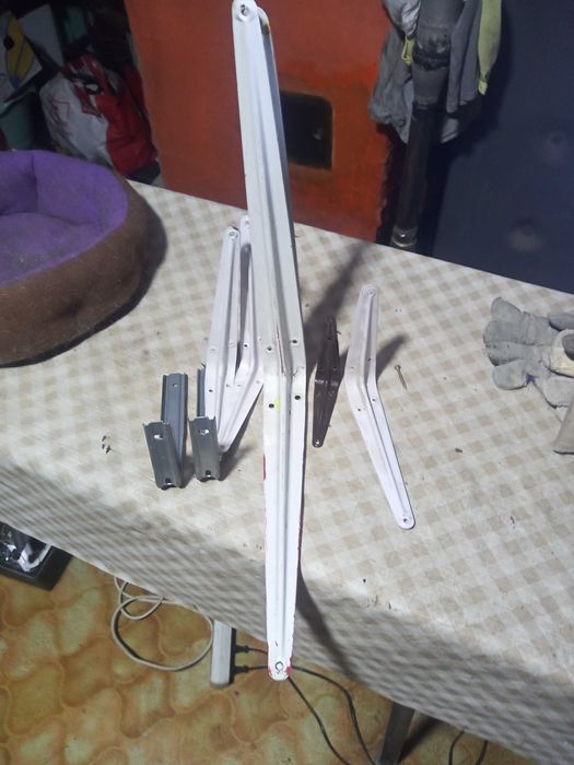 Zestaw 5-ciu par uchwytów na półki rożnej wielkości