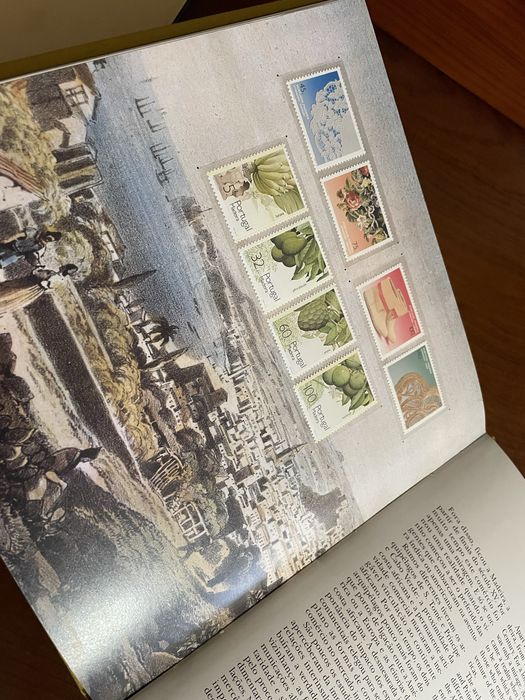 Selos - Livro Filatélico CTT - 'As Ilhas Atlânticas'