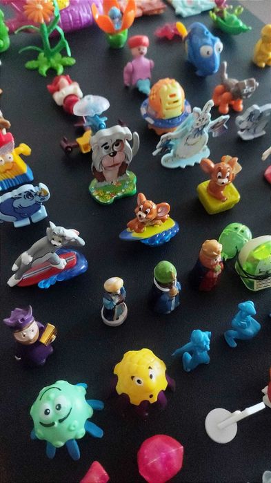 Mega Lote Figuras Kinder – Cerca de 115 Peças (Anos 90)