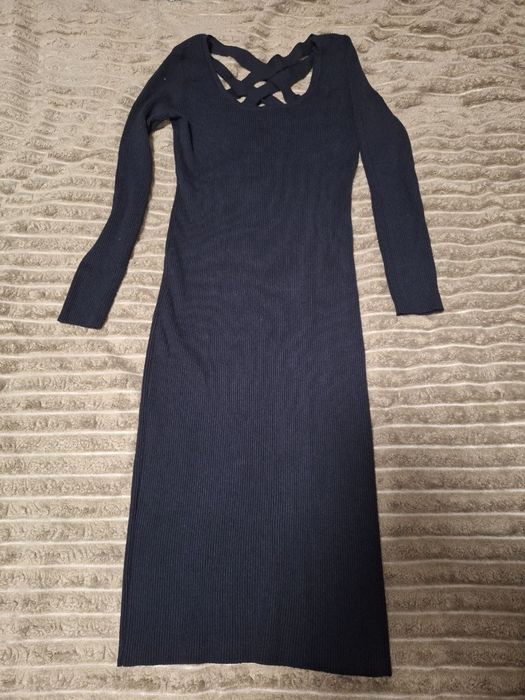 Сукня в рубчик з гарною спинкою