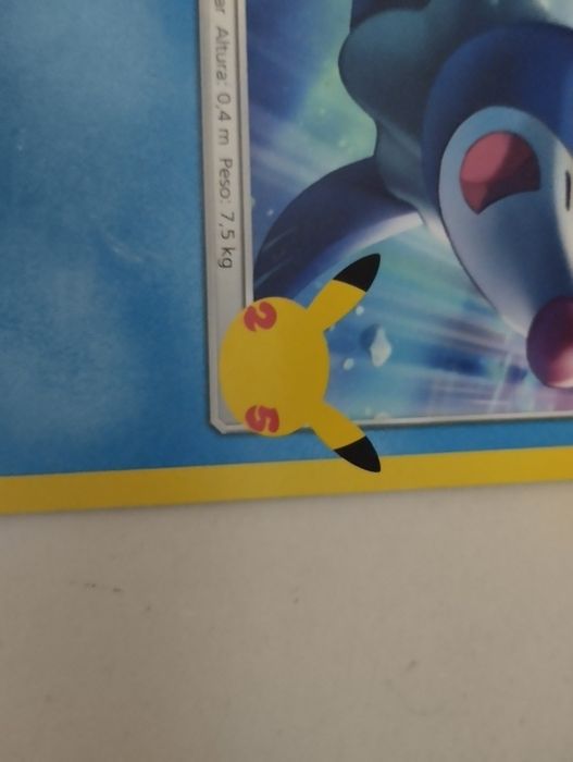 Carta Pokémon gigante