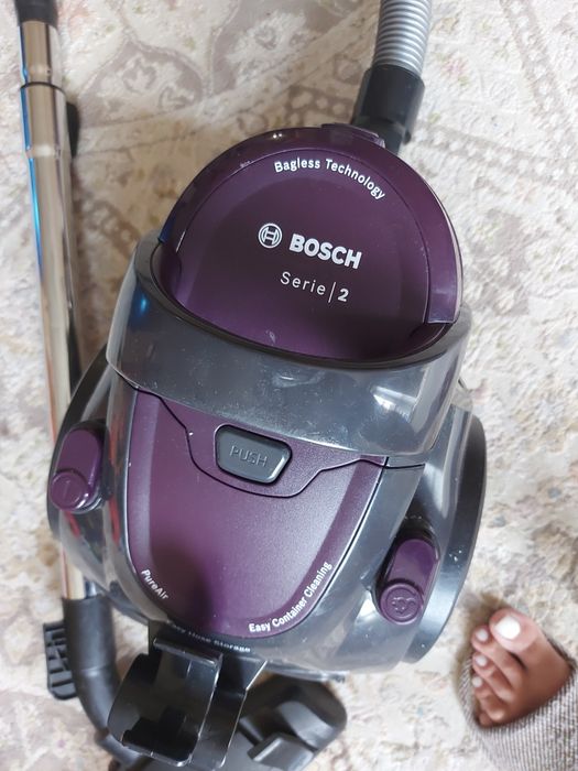 Пилосос Bosch з колбою
