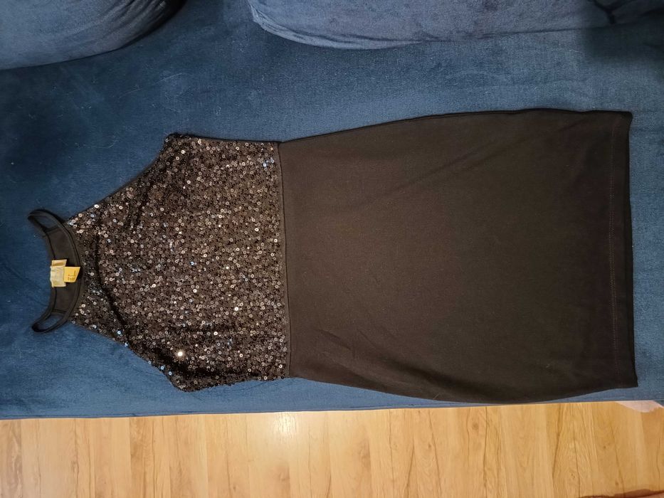Czarna sukienka z cekinami H&M