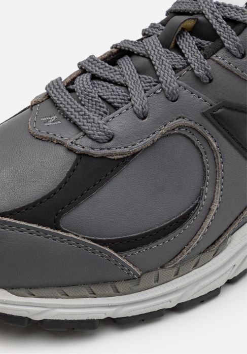 Кросівки New Balance 2002, оригінал