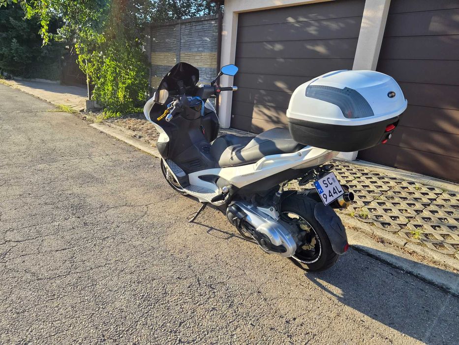 Skuter Gilera Nexus 500