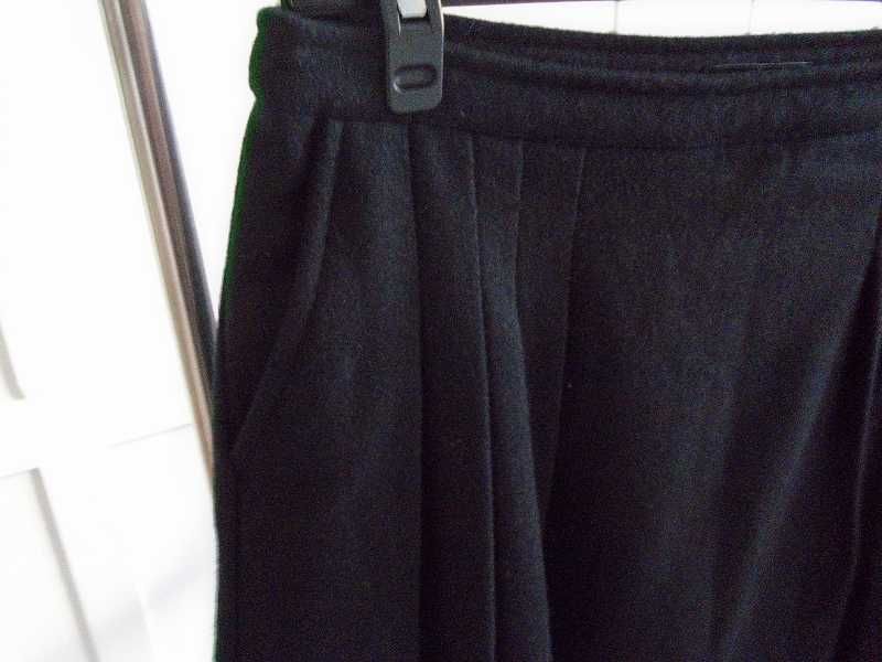 Saia preta inverno com bolsos