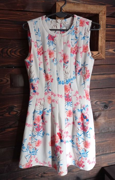 H&M sukienka kwiaty rozmiar EU 36 / S chrzest święta. Stan idealny.