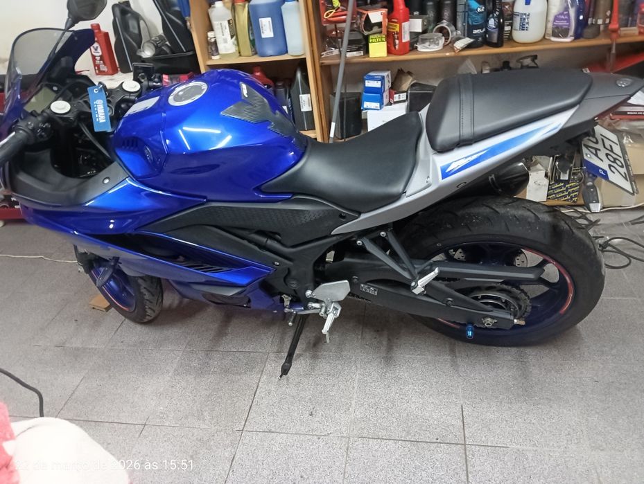 Mota Yamaha R3 semi nova 2900 klms