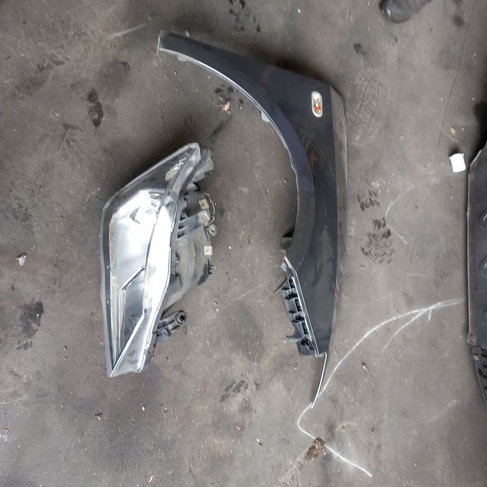 Farol e Guarda-lamas Seat Ibiza 6J fase 2 lado passageiro