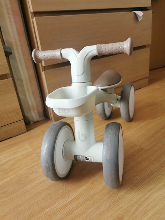 Triciclo criança 1 a 3 anos