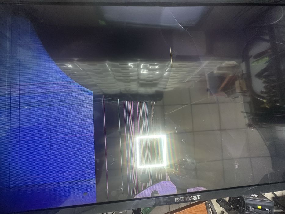 Телевізор  “Romsat 43C2DVB”