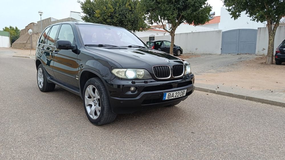 Vende-se Suv BMW x5 3.4x4  E53 218cv de caixa automática 6v