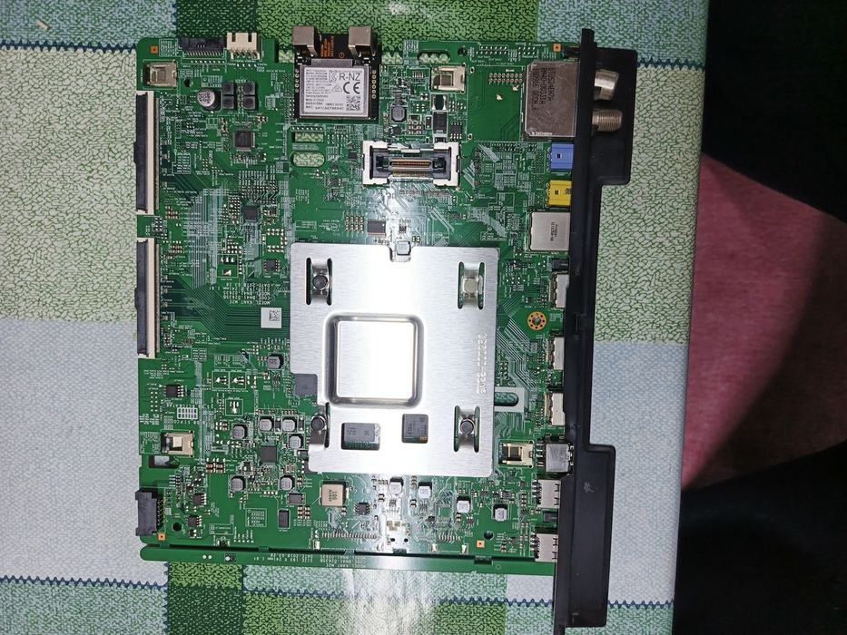 Плати з тв ЛЖ47 LN613V та Самсунг UE40NU7100