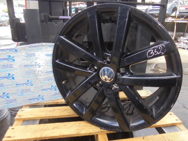 Jante frente esquerda VOLKSWAGEN Golf VII (5G1, BQ1, BE1, BE2)