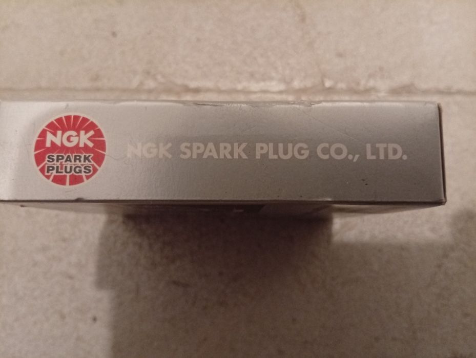 Świece zapłonowe NGK