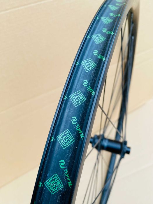 Koło Przednie 28" SYNCROS SCOTT Addict CAPITAL 2.0 25 oś 100x12 GRX