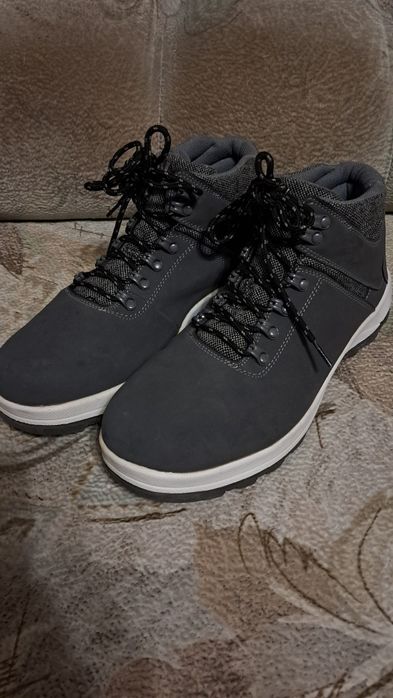 Чоловічі черевики Vty