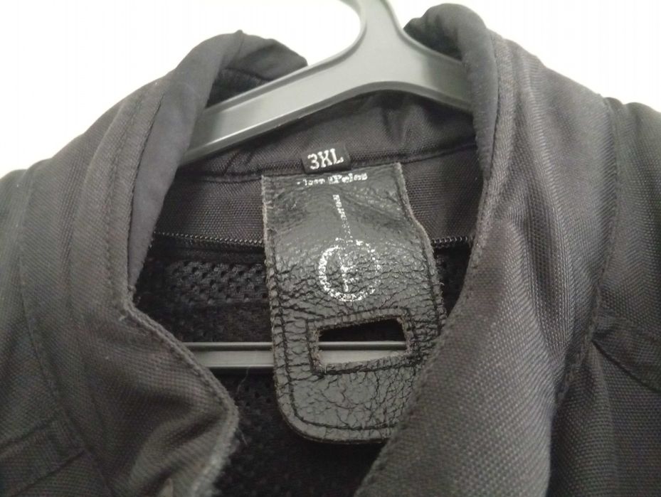 Blusão motard, preto, em ótimo estado