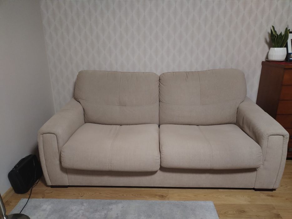 Sofa rozkładana, szerokość 205 cm, głębokość 95 cm, materac 140x189cm