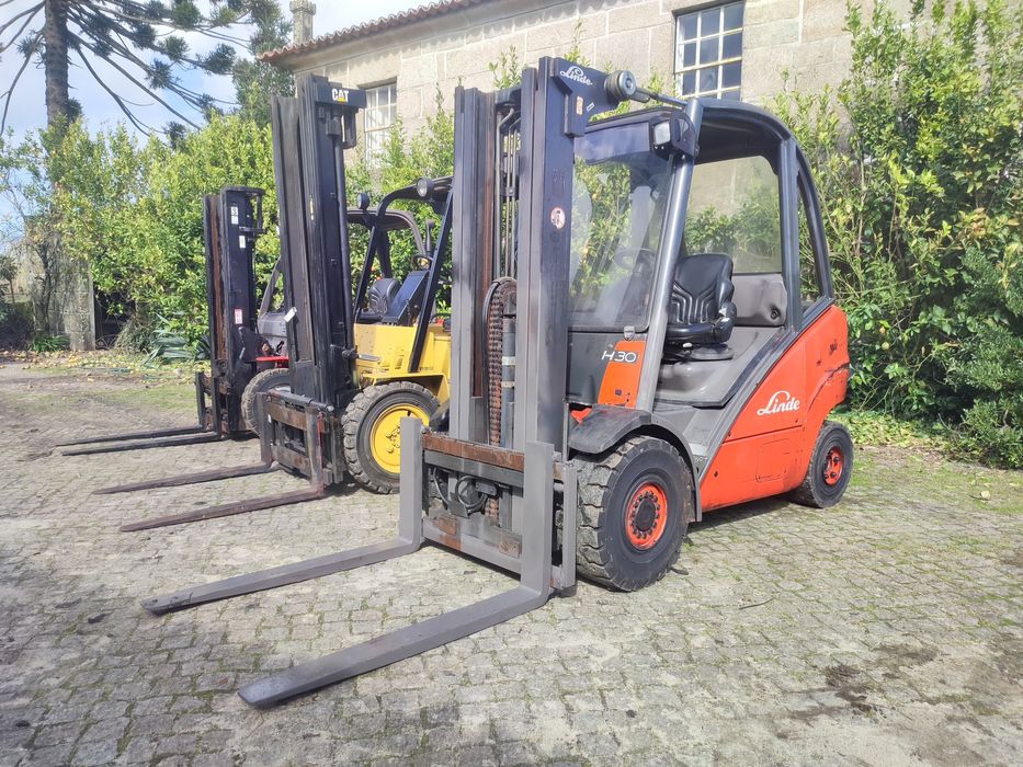 Empilhador _LINDE_H30-Diesel_VW