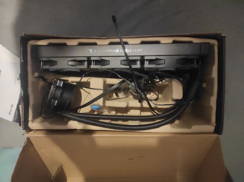 Chłodzenie wodne AIO Thermalright Frozen Notte 360 Czarne