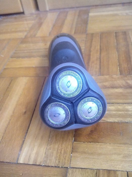 Máquina de barbear Philips