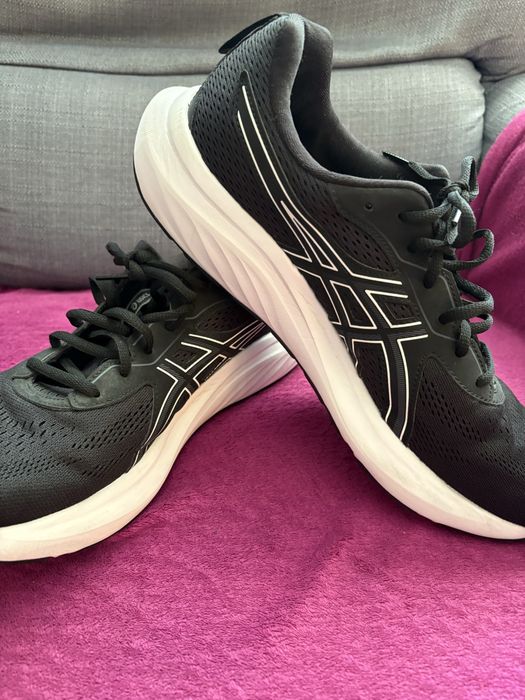 Buty do biegania idealne ASICS Gel-Contend 9