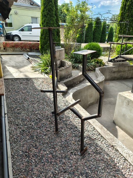 Барный комплект ,стол и два стула