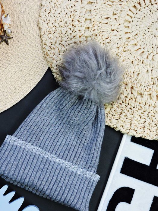 Mohito śliczna czapeczka zimowa pompon futerko brokat lampas