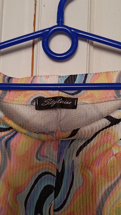 Яскраві кльош штані