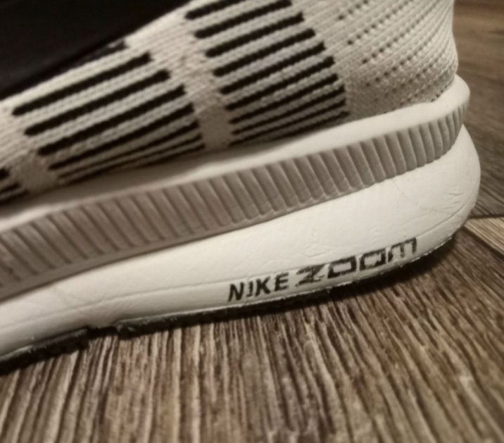 Білі, підліткові кросівки Nike