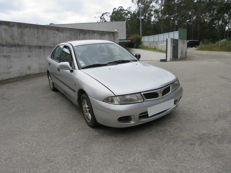 Mitsubishi Carisma 1.9TD de 1997 - Peças Usadas