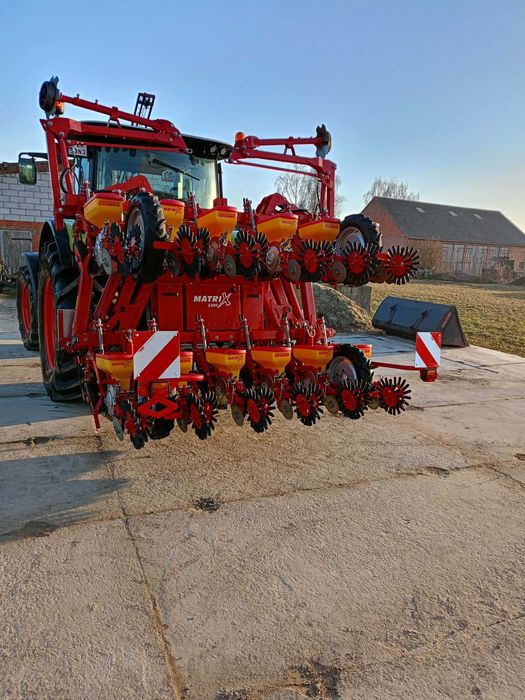 Usługowy siew buraków cukrowych Grimme Matrix 1200 GPS RTK