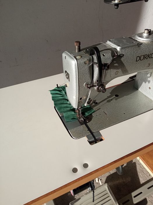 Máquina costura Zig zag