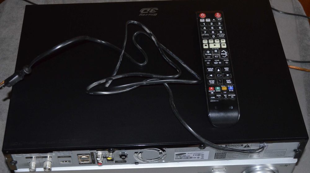 Samsung BD-E8500 3D Smart Odtwarzacz PVR/Blu-ray z HDD 500Gb + Pilot