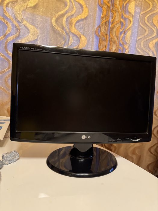 Monitor LG Flatron W1943SS-PF para computador