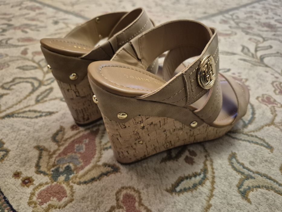 Нові босоножки Tommy Hilfiger 10M