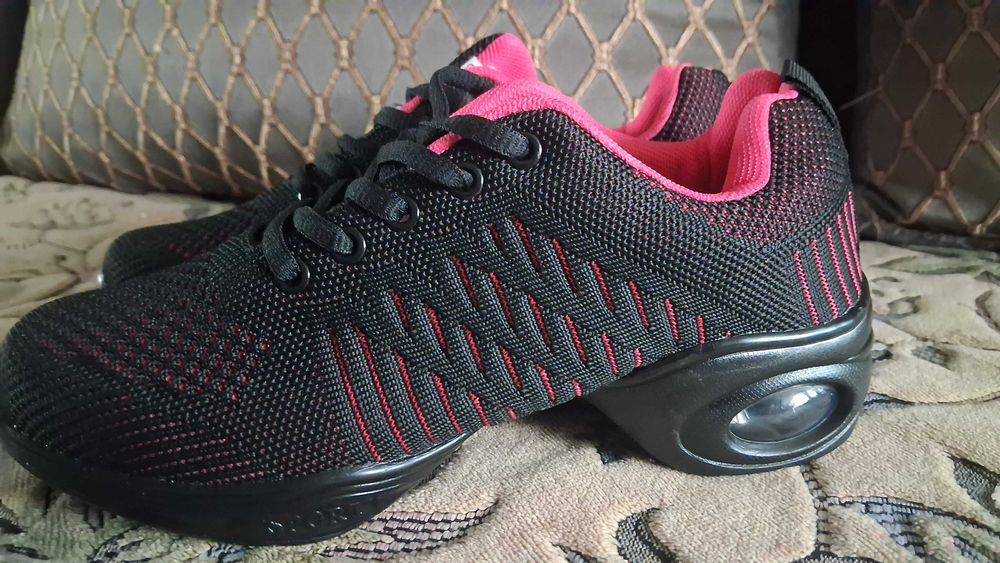 Джазовки, снікера, танцювальне взуття