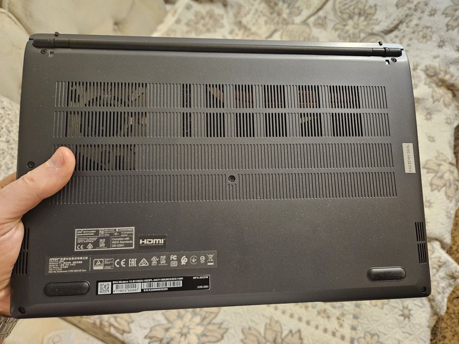 Ноутбук Ноутбук MSI Modern B11MOU-1023PL 14" IPS i7-1195G7 8GB RAM 512