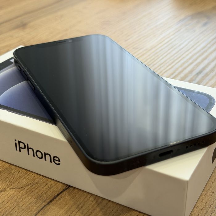 iPhone 12 128GB czarny + akcesoria