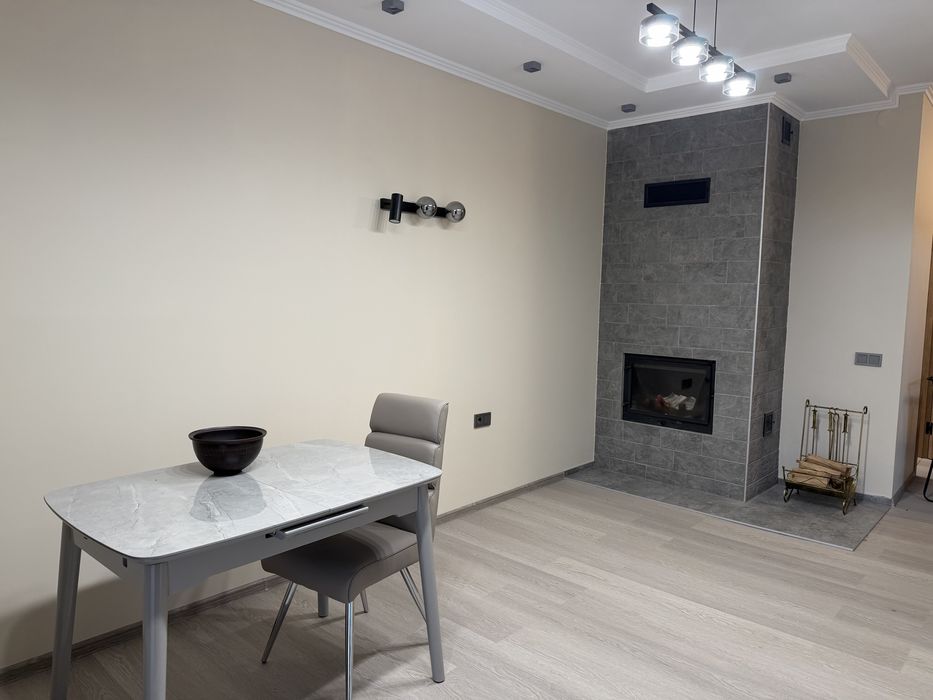 Продається новий дуплекс у Невицькому