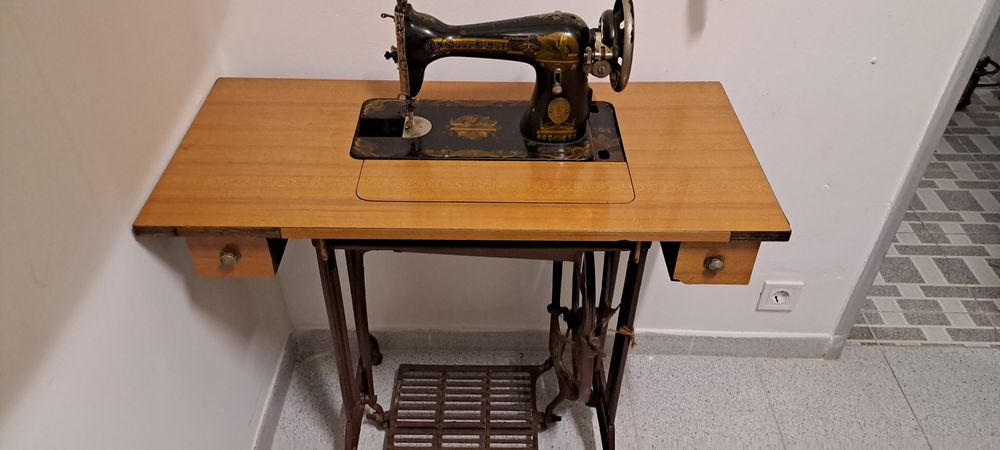 Máquina costura Singer