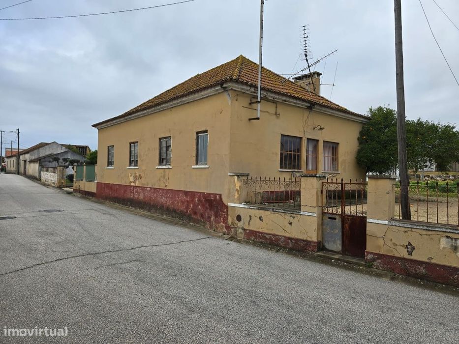 T3 Country House for Sale in Riachos, Torres Novas