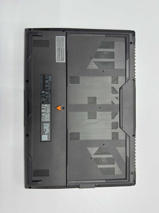 Asus Tuf  Ryzen 9 7940HS RTX 4070 8Gb 16 GB 512 Gb