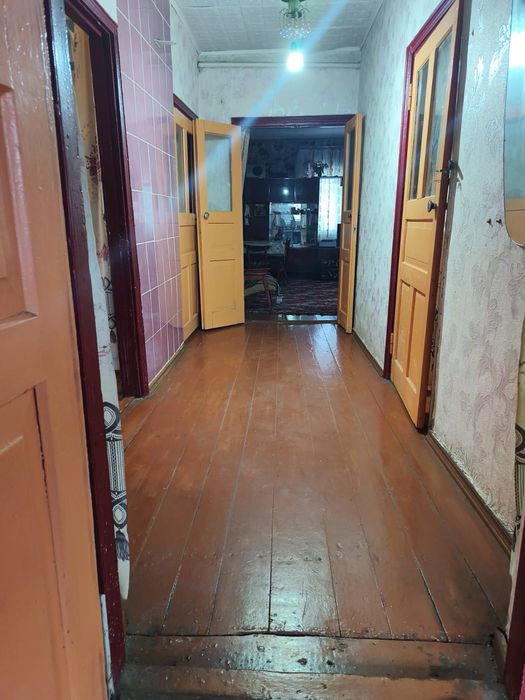 Будинок у м. Овруч, смт.Кварцитне — газ, вода, грубки, гарна ділянка